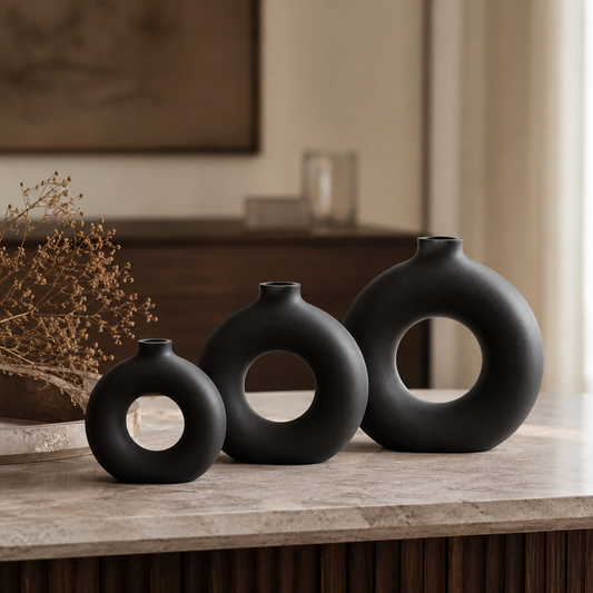 Vaso Escultural Orbe em Cerâmica Preto Ônix