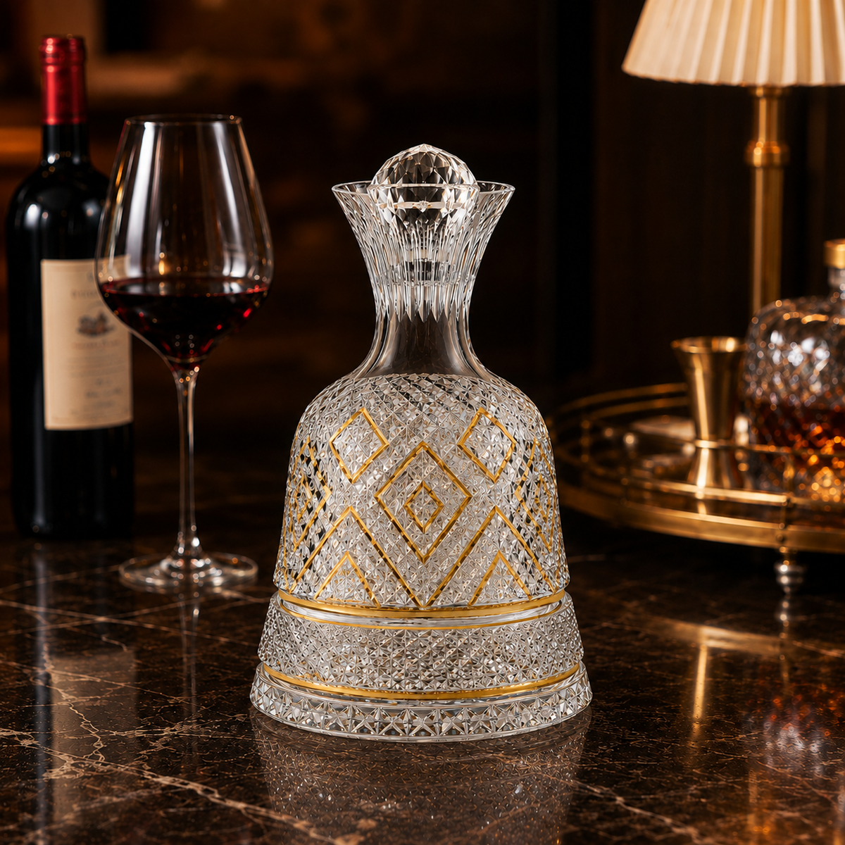 Decanter Giratório Cristallo Lapidado Com Detalhes Dourados