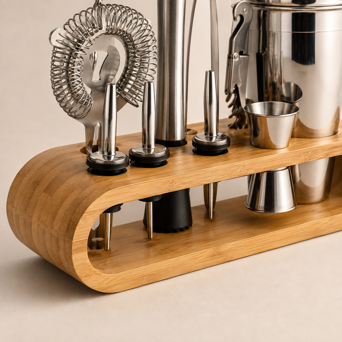 Kit de Coquetel Com Suporte Curvo de Bambu - 10 Peças