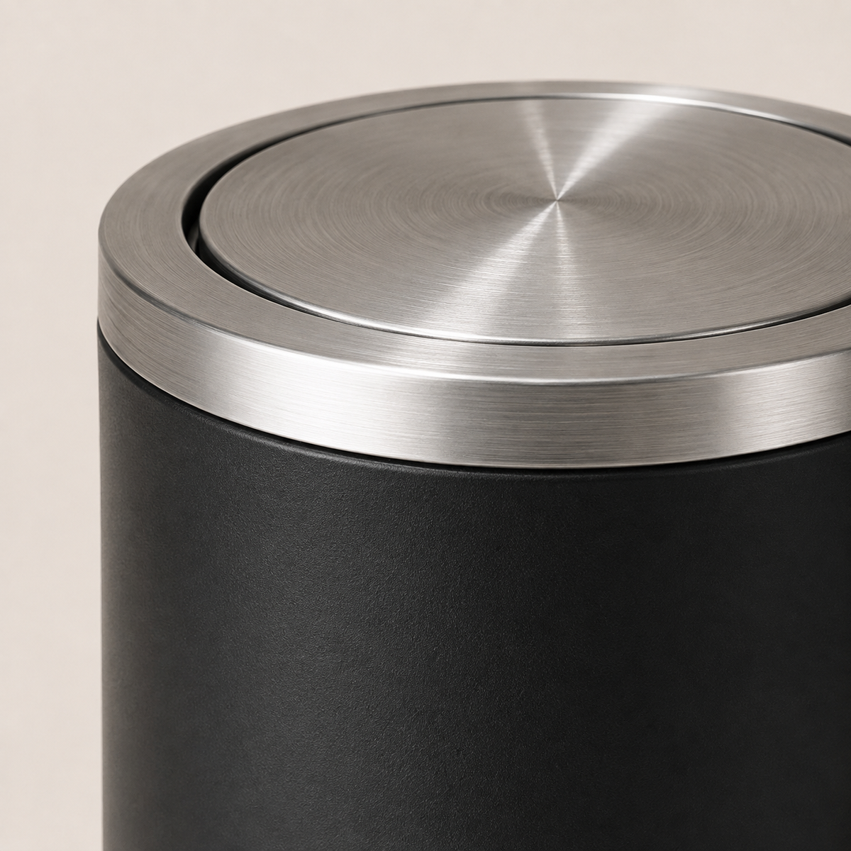 Lixeira Swing-Top Preta Em Aço Inox 9 L